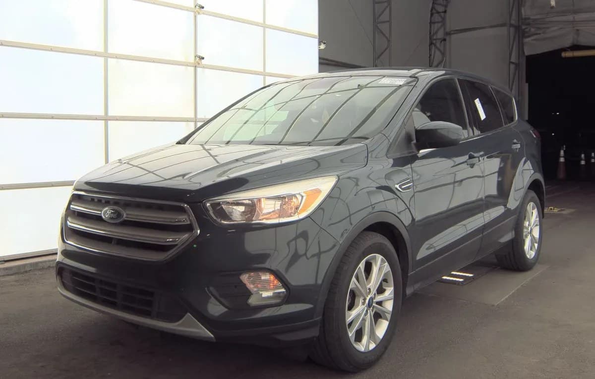 2019 FORD ESCAPE SE 1