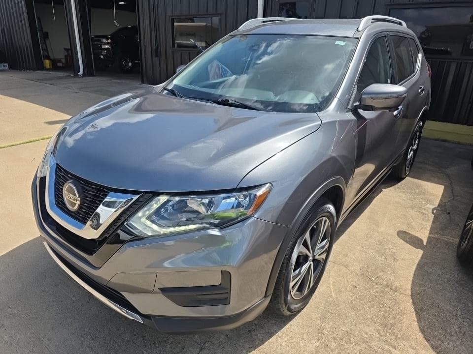 2020 NISSAN ROGUE SV 1