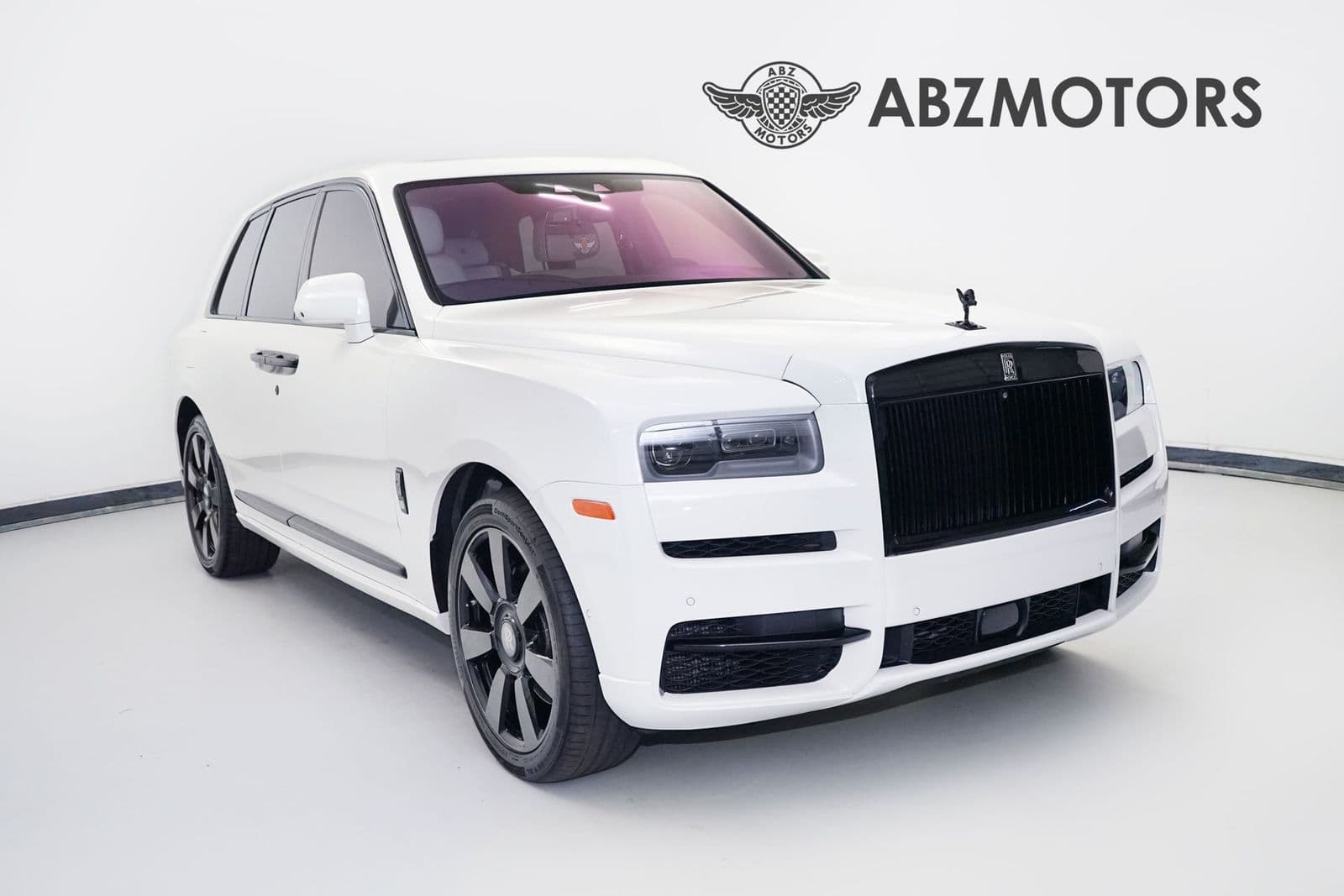 2019 ROLLS-ROYCE CULLINAN Base