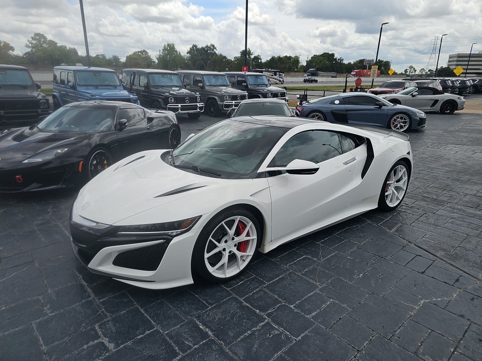 2017 ACURA NSX Base