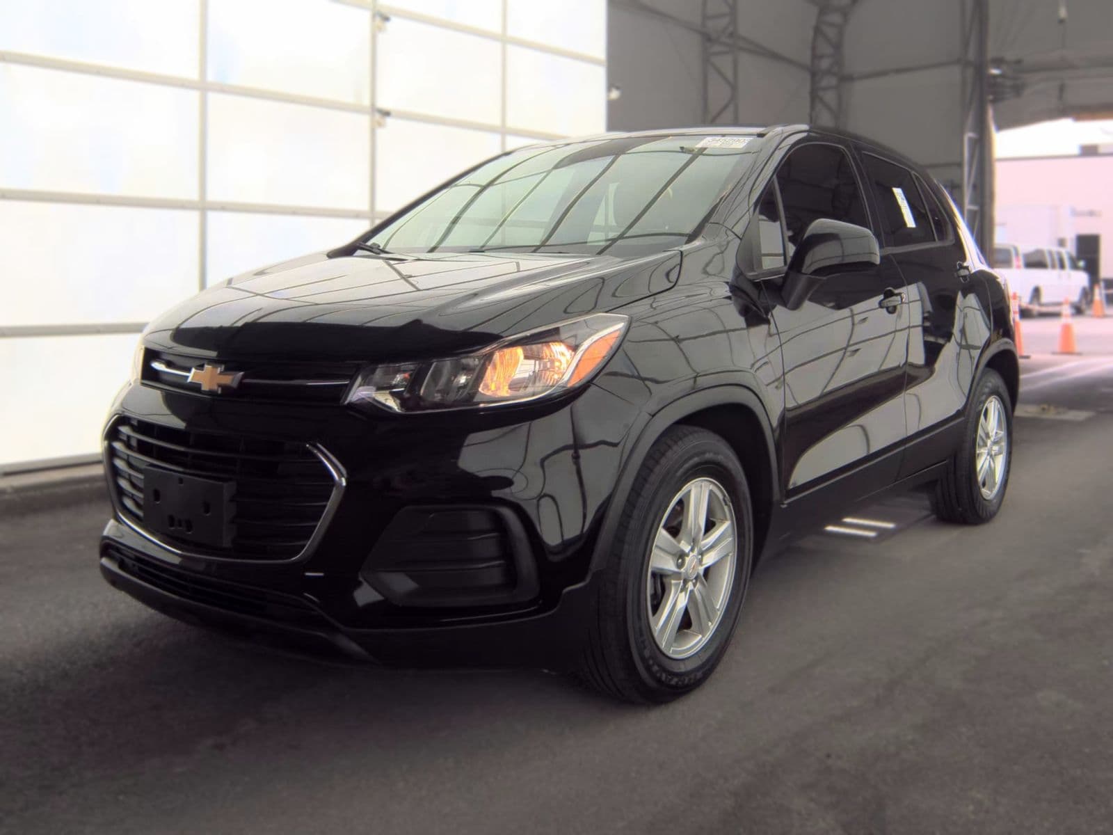 2020 CHEVROLET TRAX LS 1