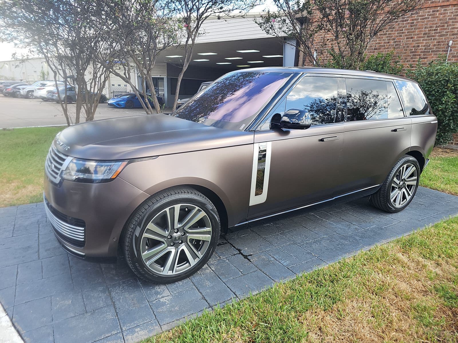 2023 LAND ROVER RANGE ROVER SV LWB