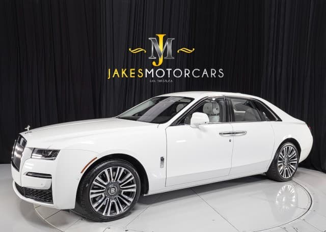 2022 ROLLS-ROYCE GHOST Base