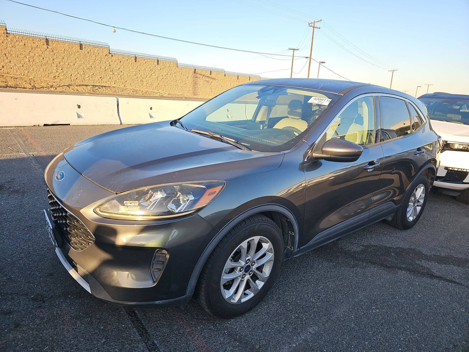 2020 FORD ESCAPE SE 1