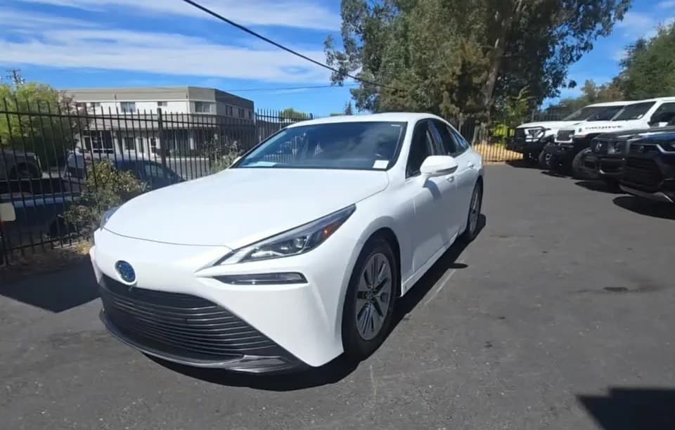 2021 TOYOTA MIRAI XLE
