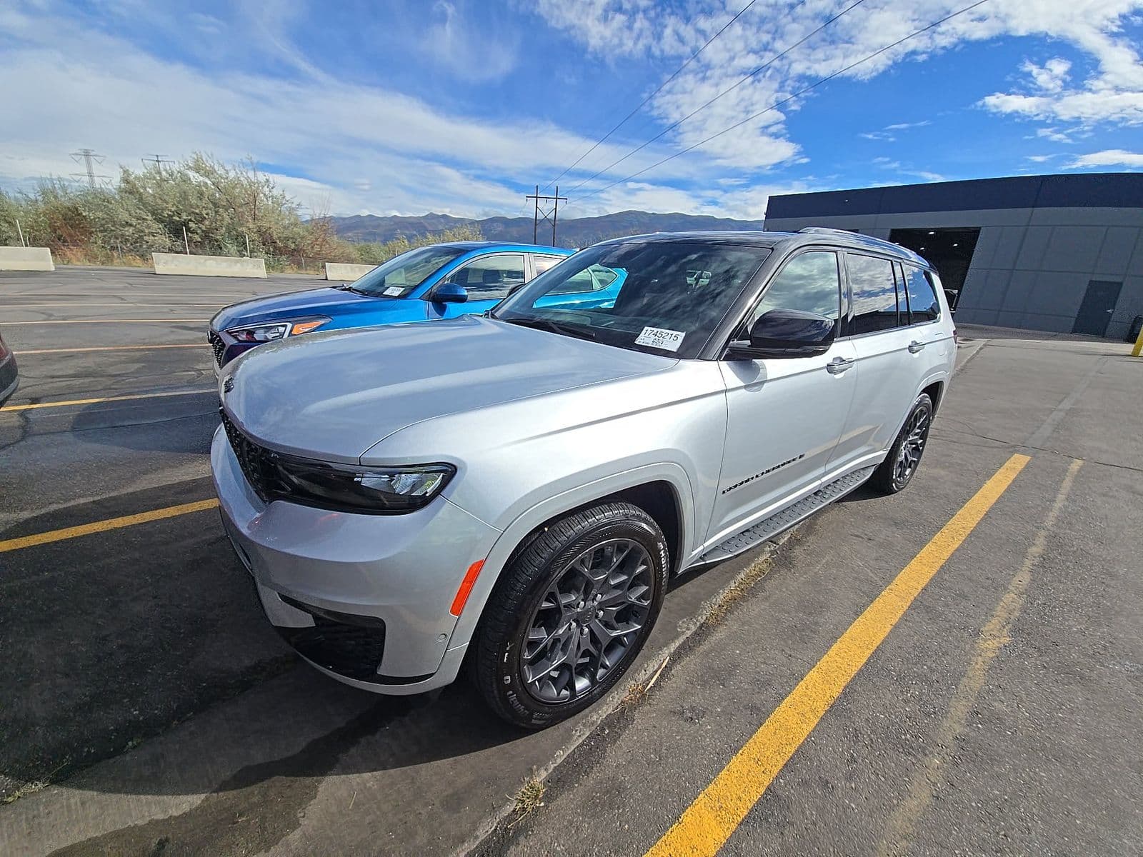 2023 JEEP GRAND CHEROKEE L SUMMIT Reserve