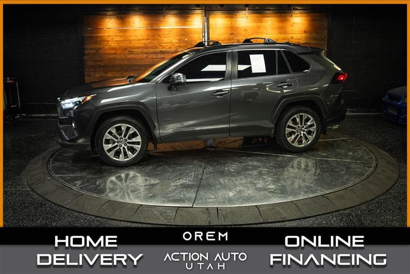 2022 TOYOTA RAV4 XLE Premium