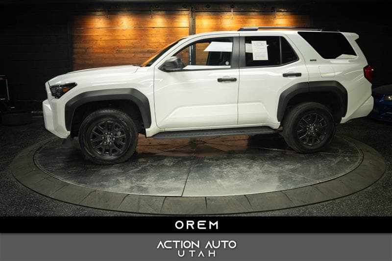 2025 TOYOTA 4RUNNER SR5