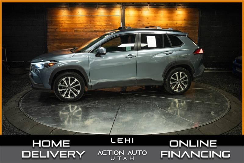 2022 TOYOTA COROLLA CROSS XLE
