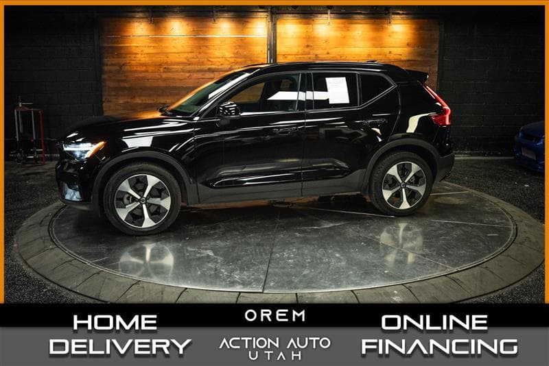 2023 VOLVO XC40 B4 Ultimate
