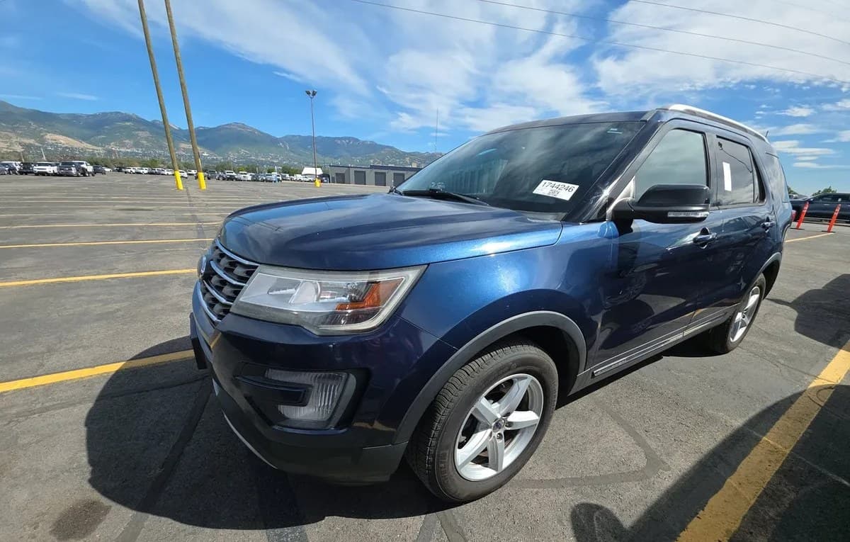 2017 FORD EXPLORER XLT 1