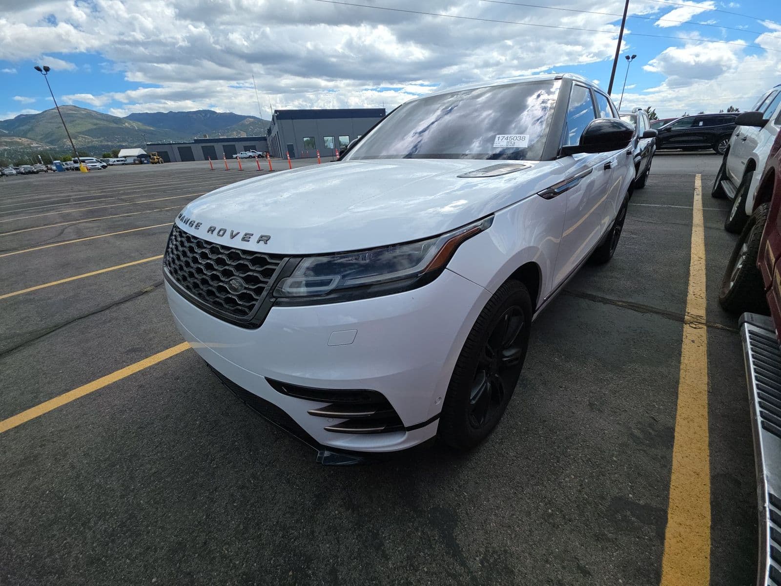 2019 LAND ROVER RANGE ROVER VELAR R-DYNAMIC SE