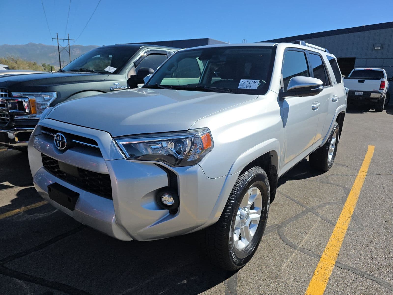 2024 TOYOTA 4RUNNER SR5 Premium