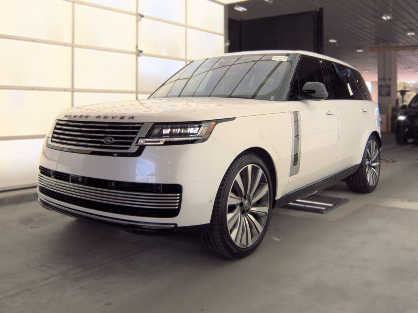 2023 LAND ROVER RANGE ROVER SV LWB