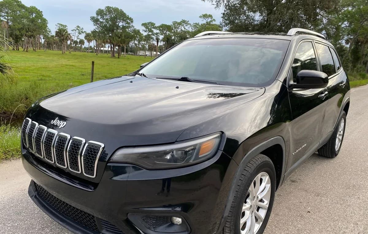 2019 JEEP CHEROKEE Latitude 1