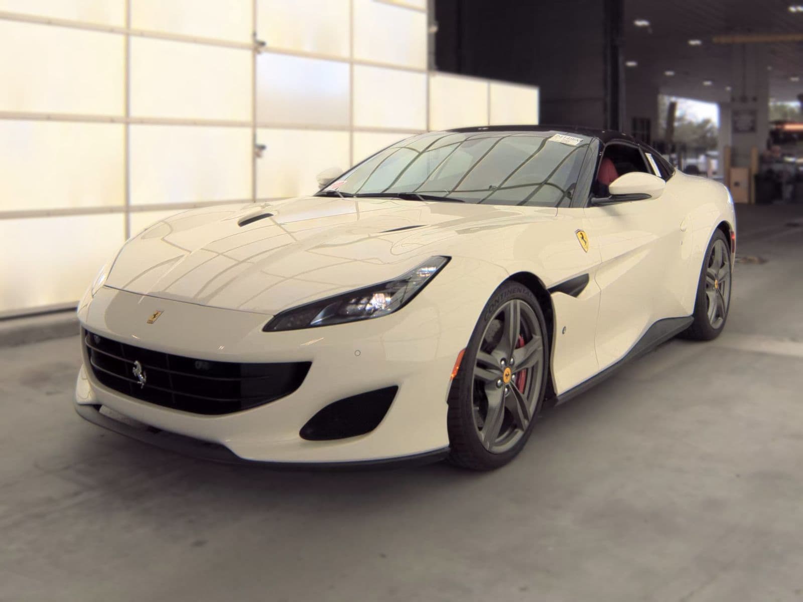 2019 FERRARI PORTOFINO Base
