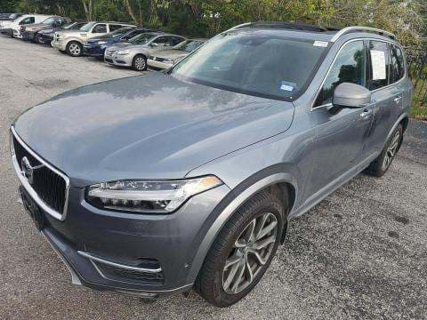 2018 VOLVO XC90 T5 Momentum
