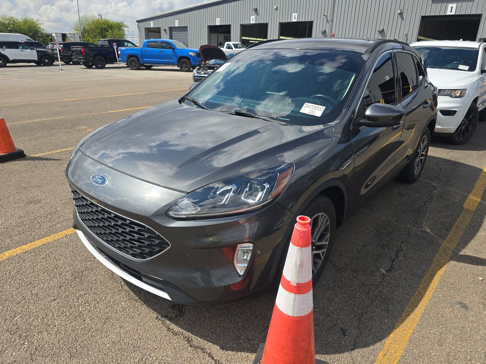 2020 FORD ESCAPE SEL 1