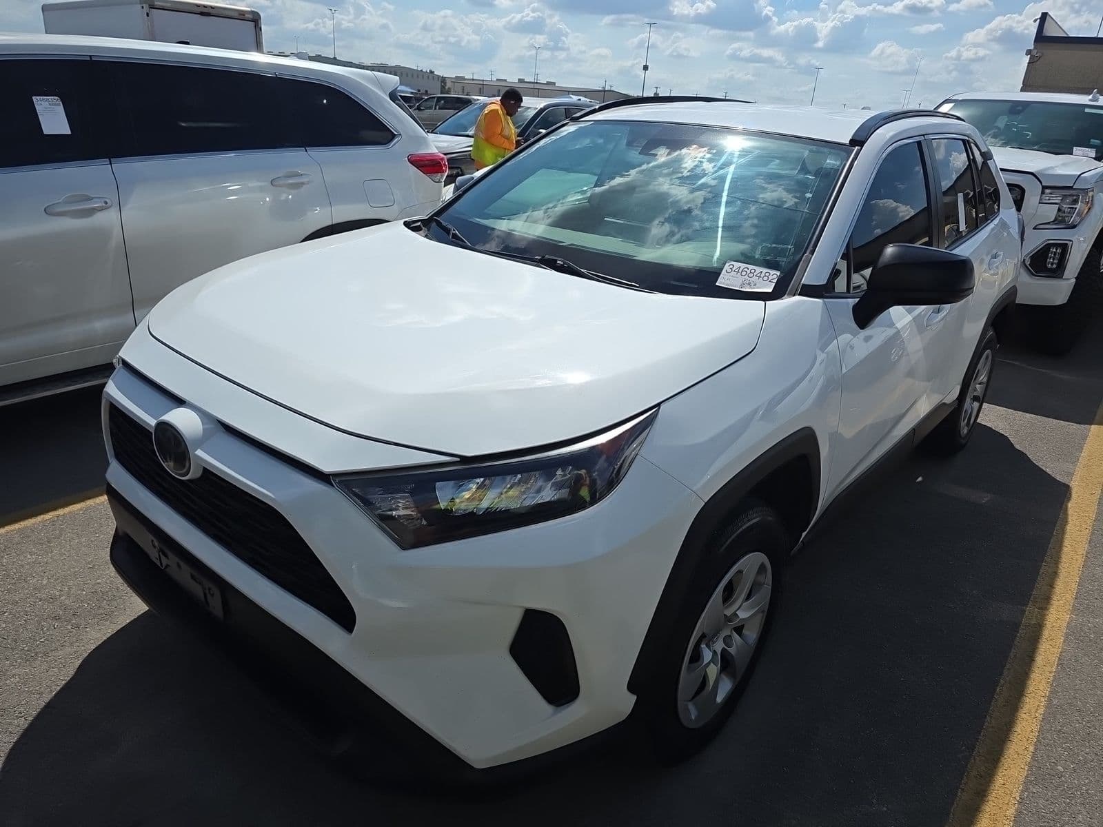2020 TOYOTA RAV4 LE