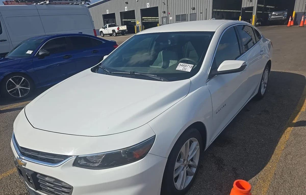 2017 CHEVROLET MALIBU LT 1