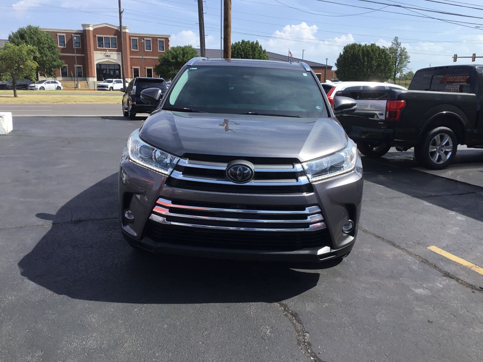 2019 TOYOTA HIGHLANDER LIMITED Platinum