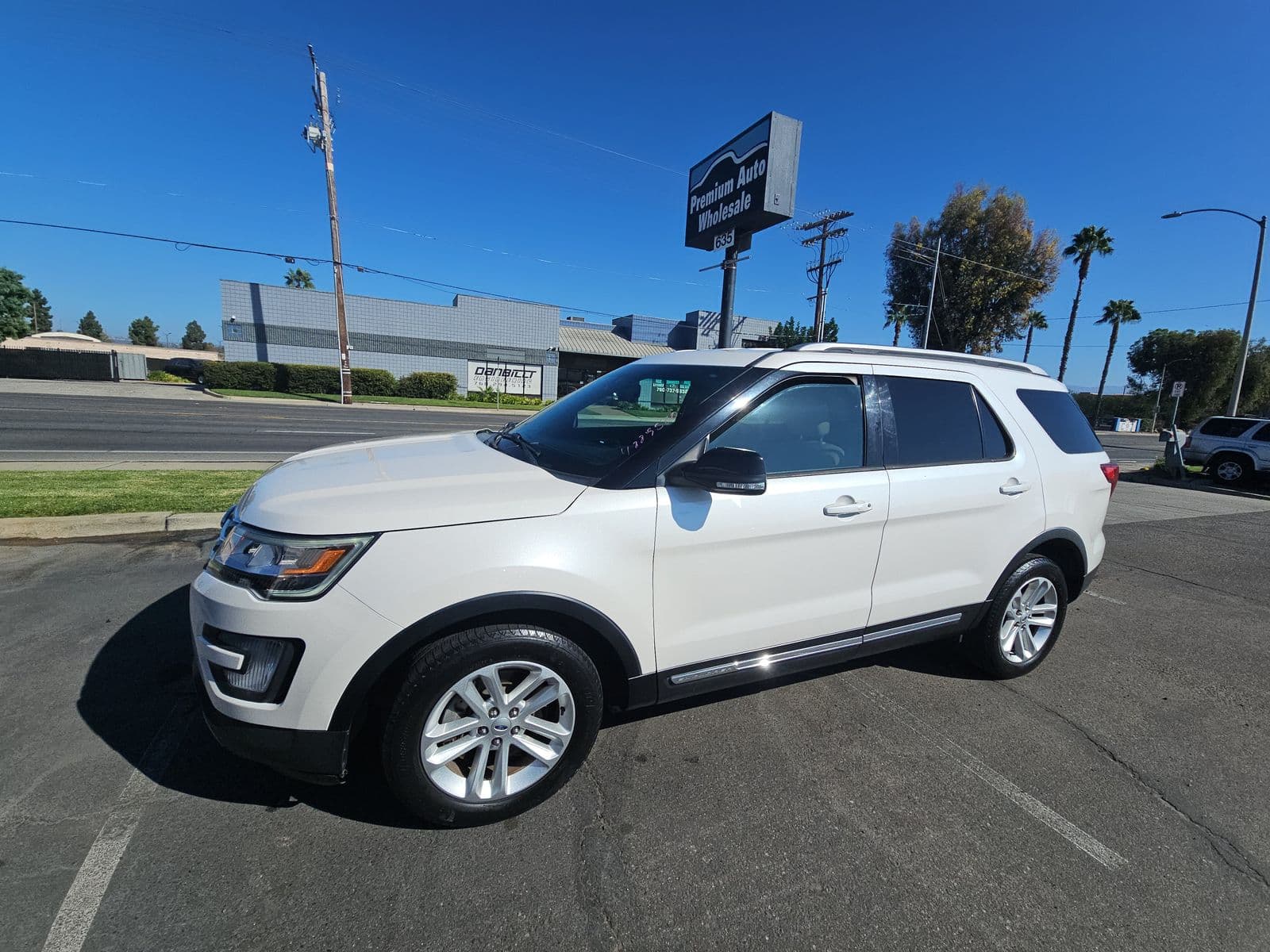 2017 FORD EXPLORER XLT 1