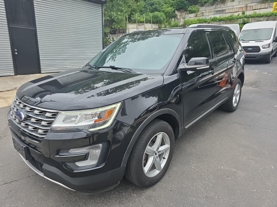 2017 FORD EXPLORER XLT 1