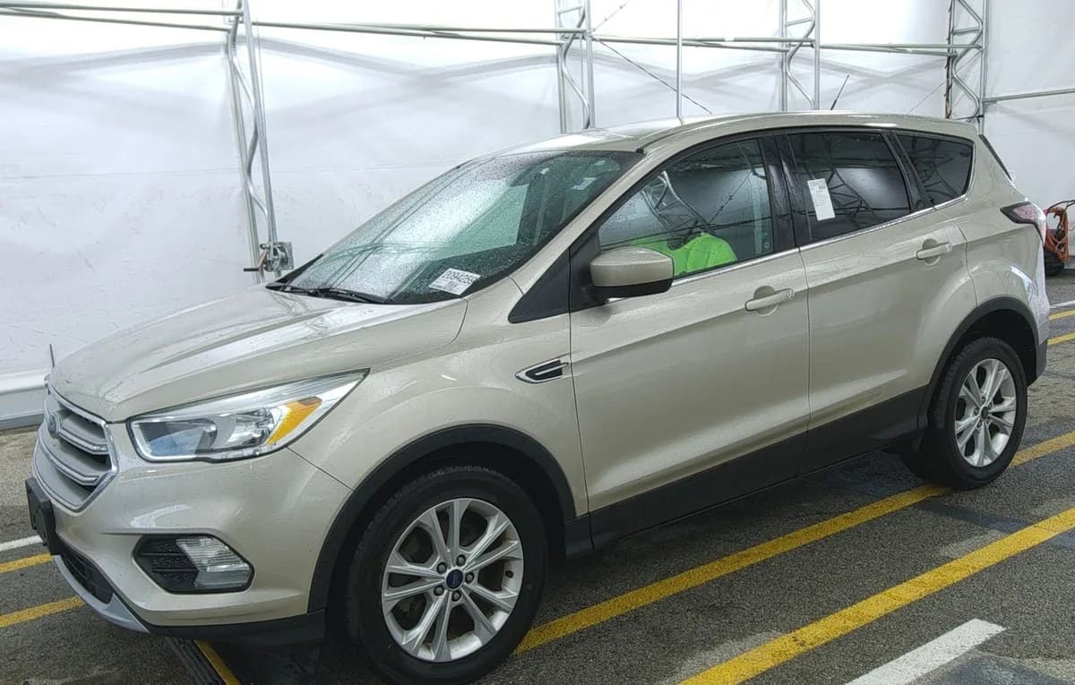 2017 FORD ESCAPE SE