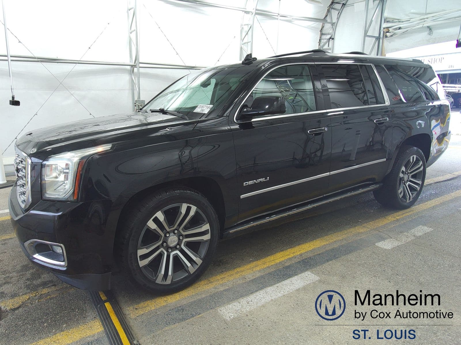 2019 GMC YUKON XL Denali 1