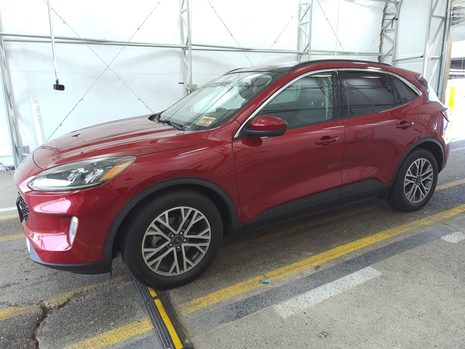 2020 FORD ESCAPE SEL 1