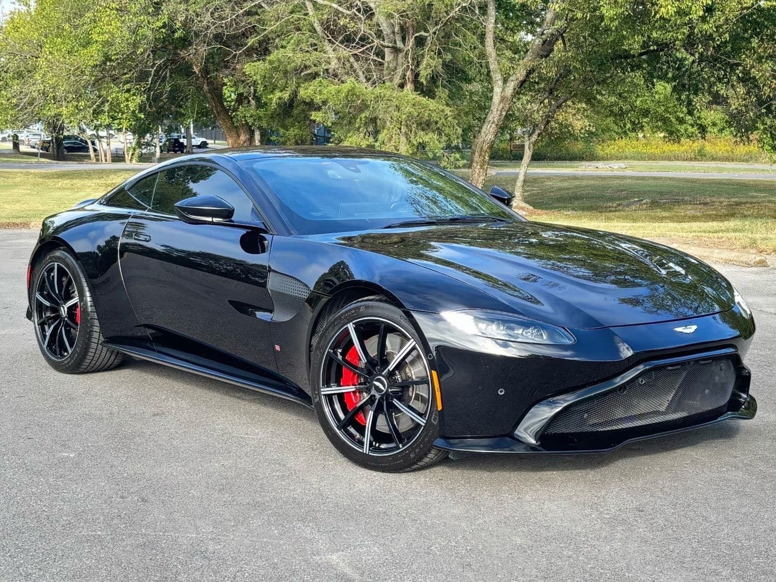 2019 ASTON MARTIN VANTAGE Base