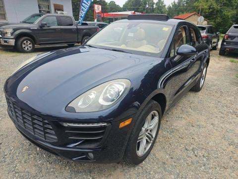 2017 PORSCHE MACAN Base 1