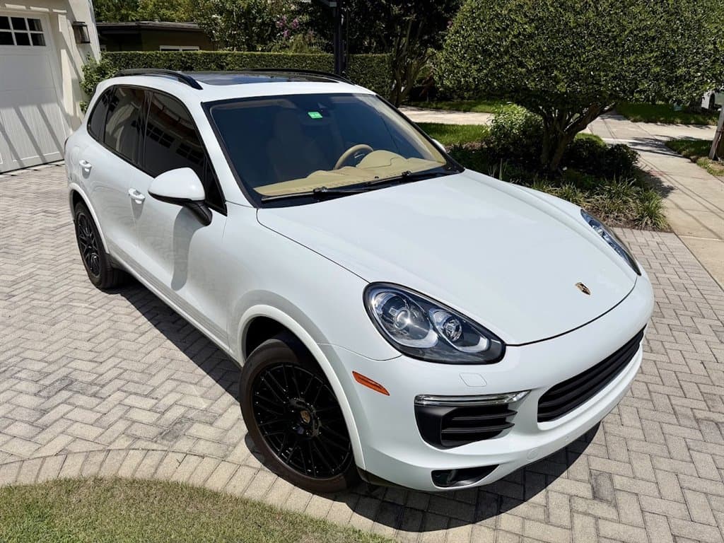 2017 PORSCHE CAYENNE PLATINUM Edition 1