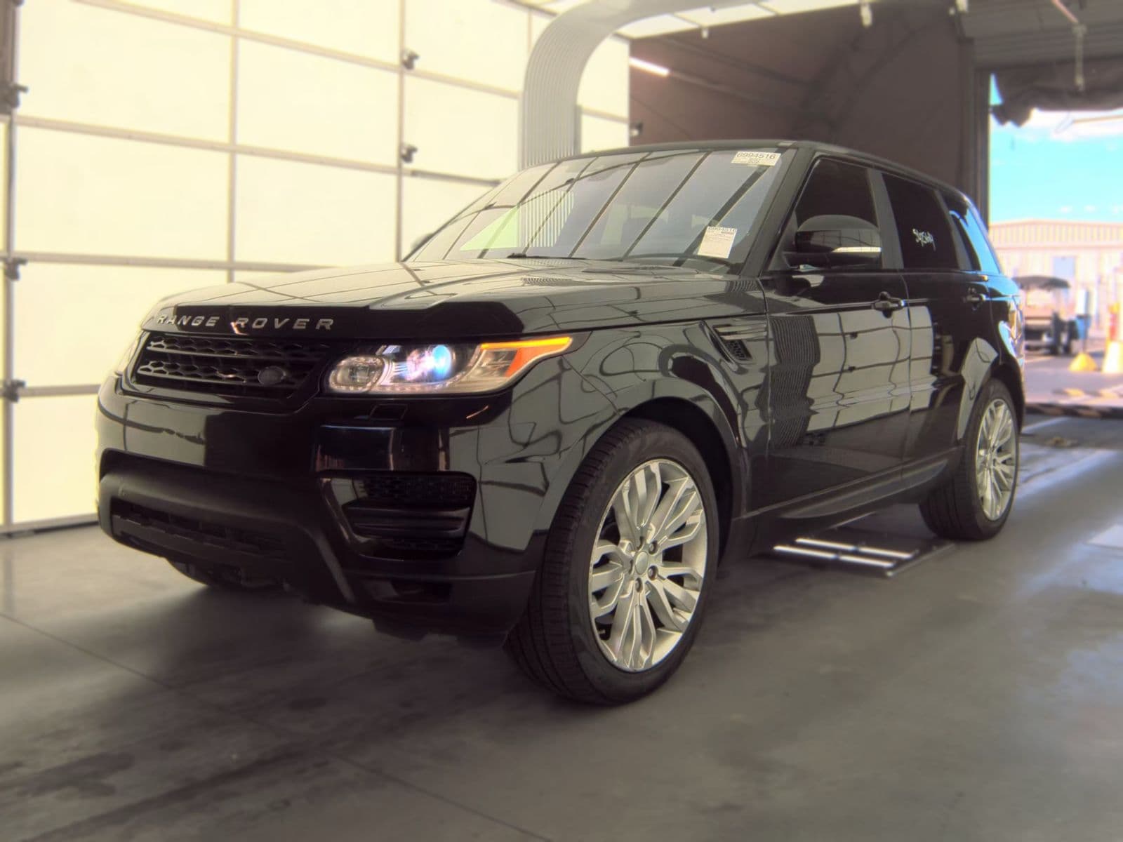 2017 LAND ROVER RANGE ROVER SPORT SE