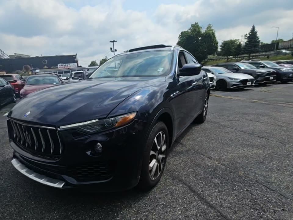 2017 MASERATI LEVANTE Base