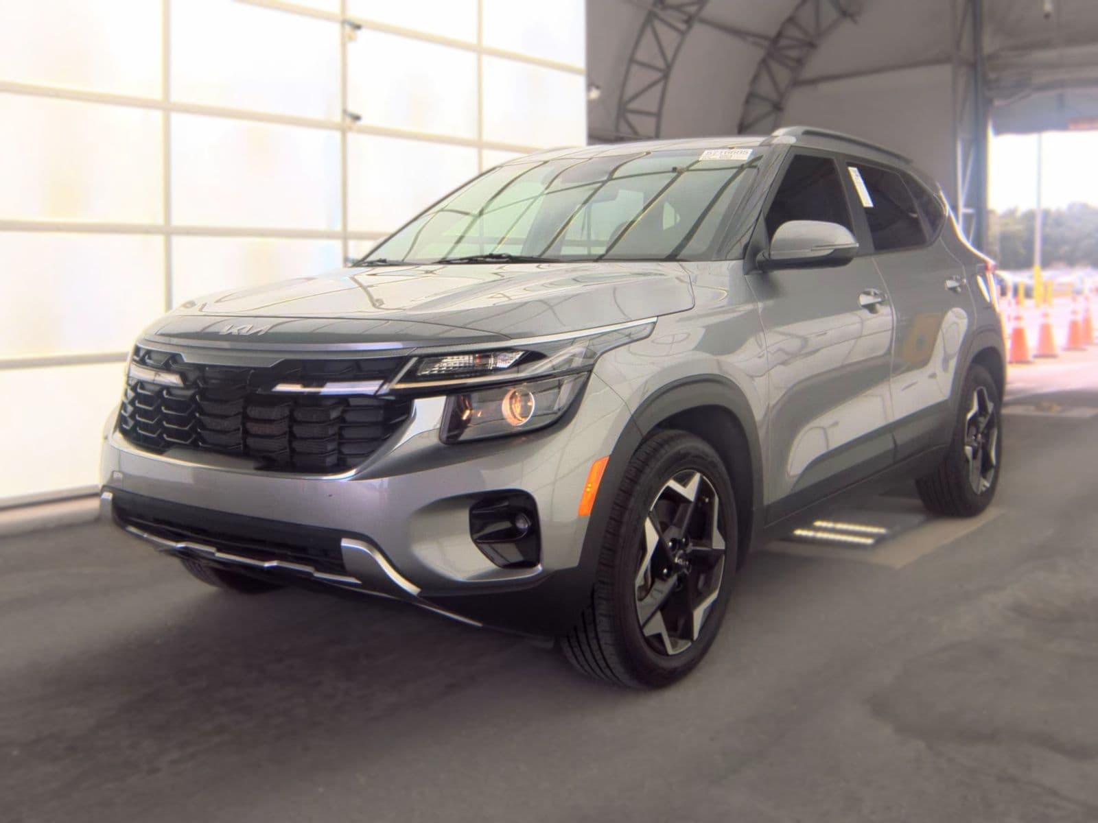 2024 KIA SELTOS EX 1