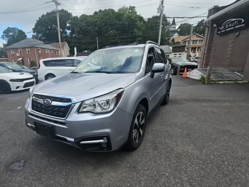 2017 SUBARU FORESTER 2.5I Limited 1