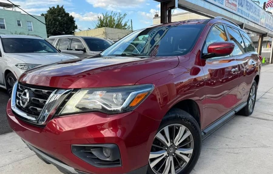 2017 NISSAN PATHFINDER S 1