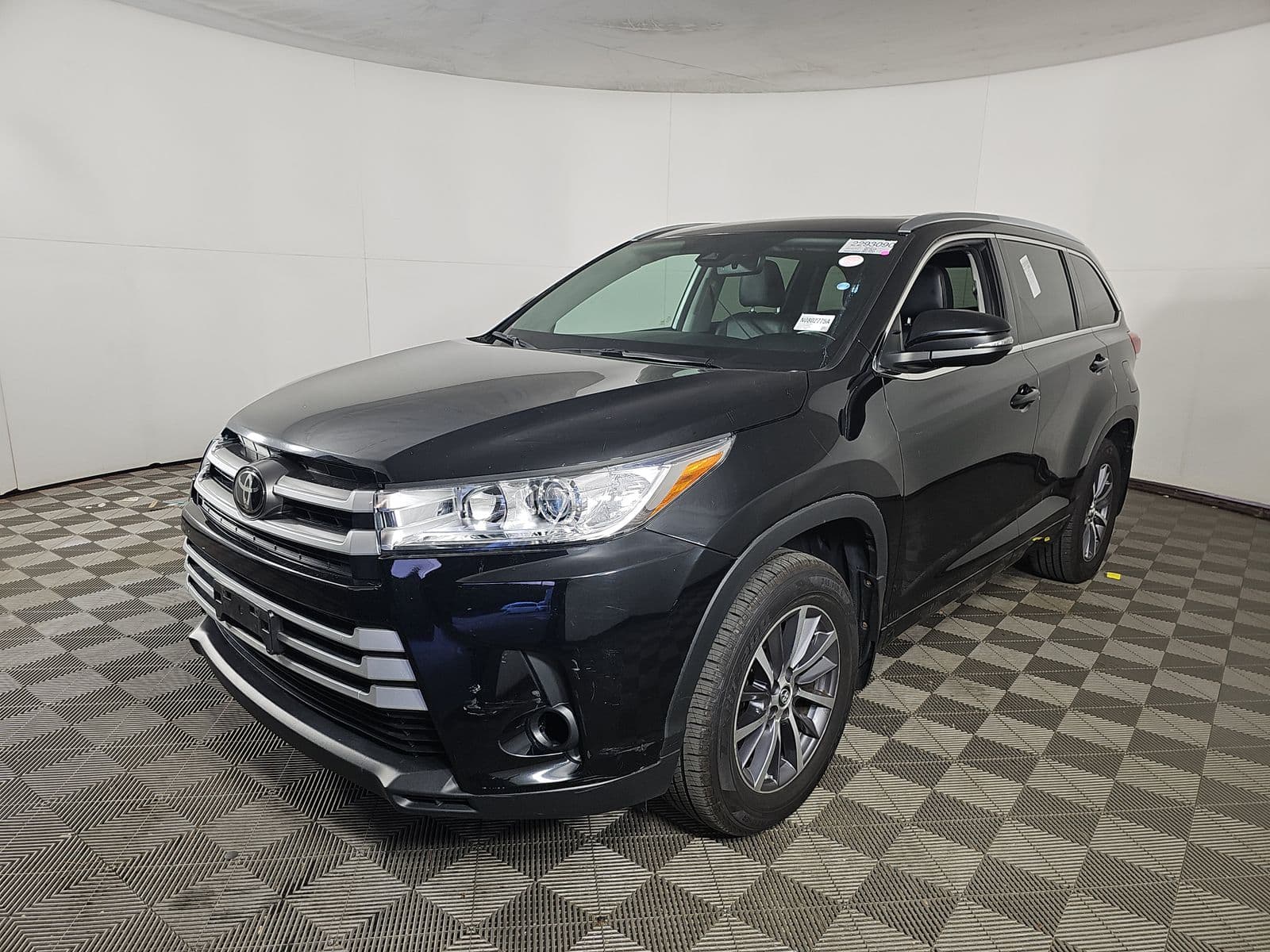 2017 TOYOTA HIGHLANDER XLE