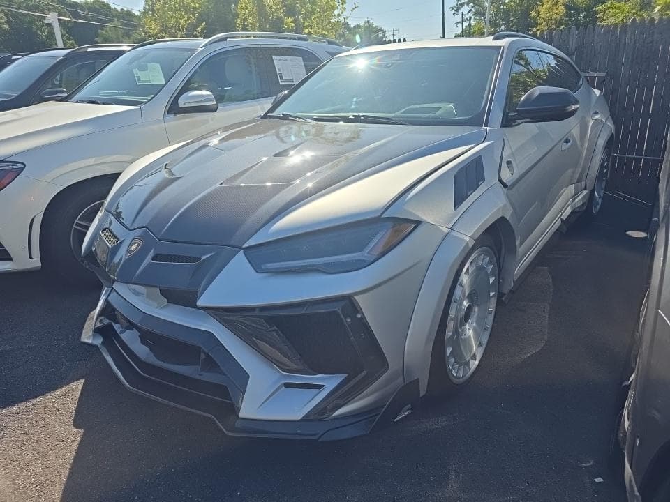 2021 LAMBORGHINI URUS Base