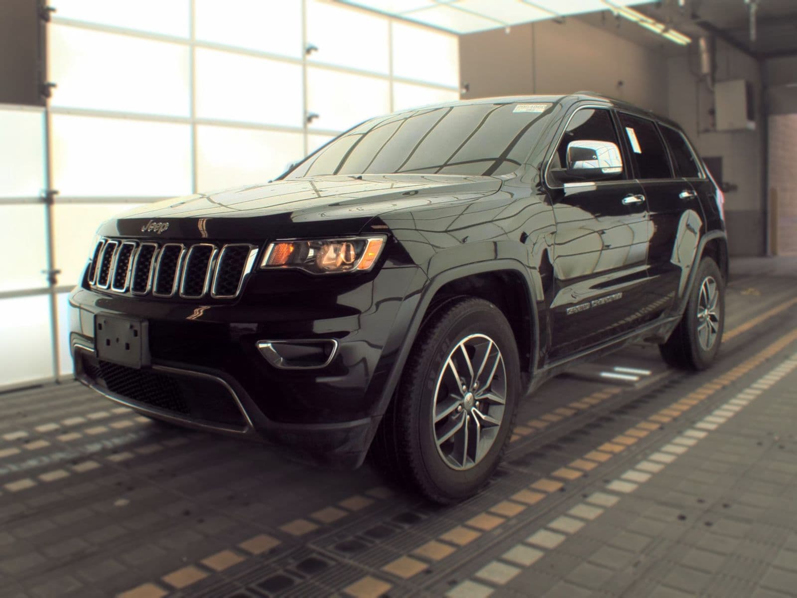 2017 JEEP GRAND CHEROKEE Limited