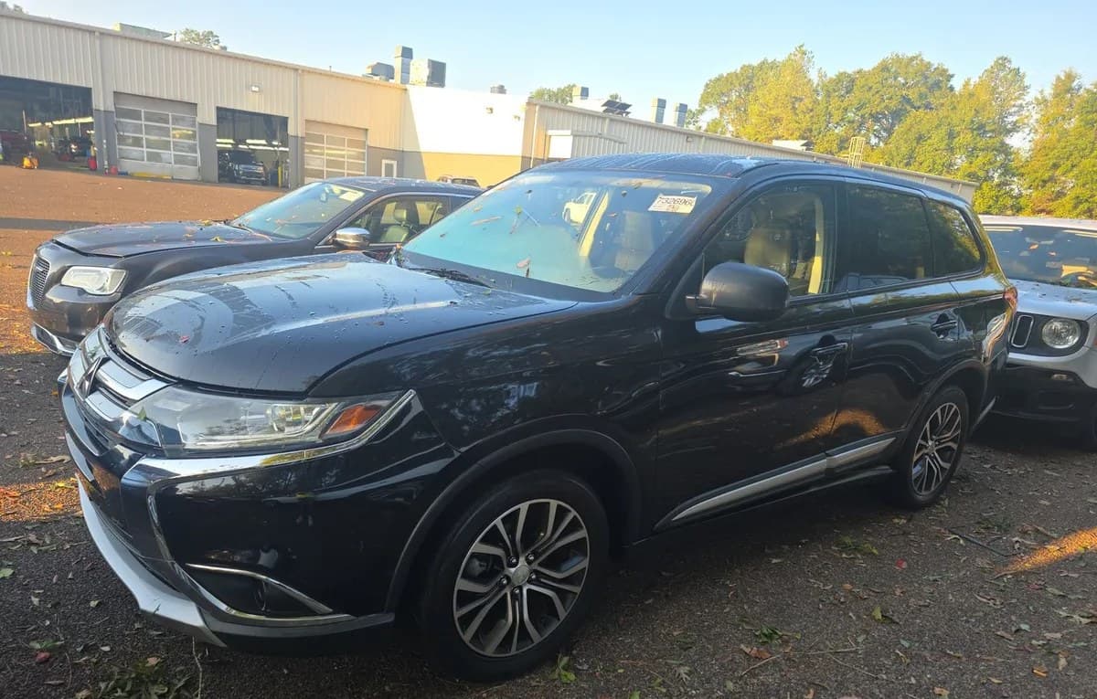 2017 MITSUBISHI OUTLANDER ES 1