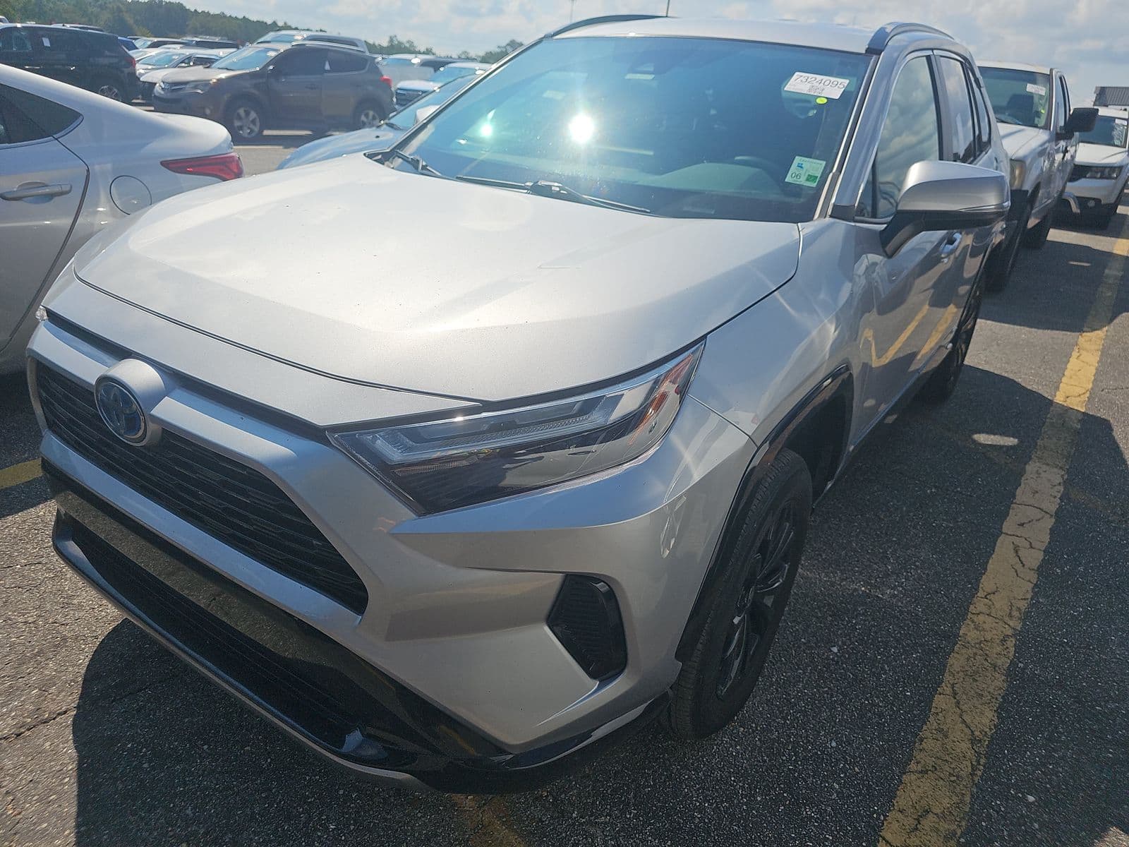 2024 TOYOTA RAV4 HYBRID SE