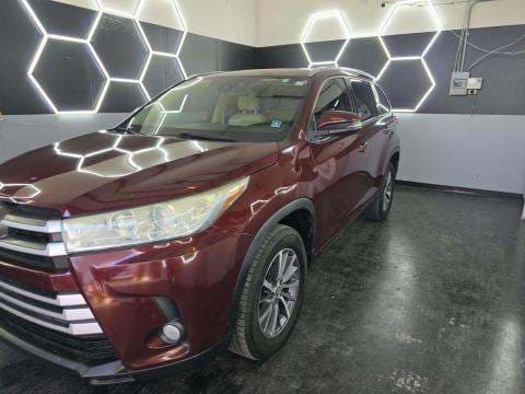 2017 TOYOTA HIGHLANDER XLE