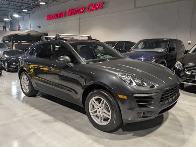 2017 PORSCHE MACAN Base