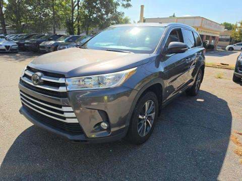 2017 TOYOTA HIGHLANDER XLE