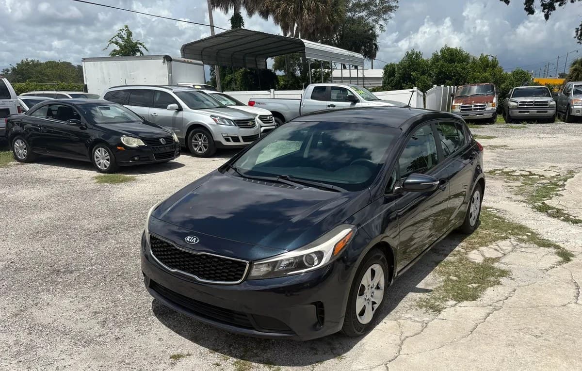 2017 KIA FORTE FORTE5 LX