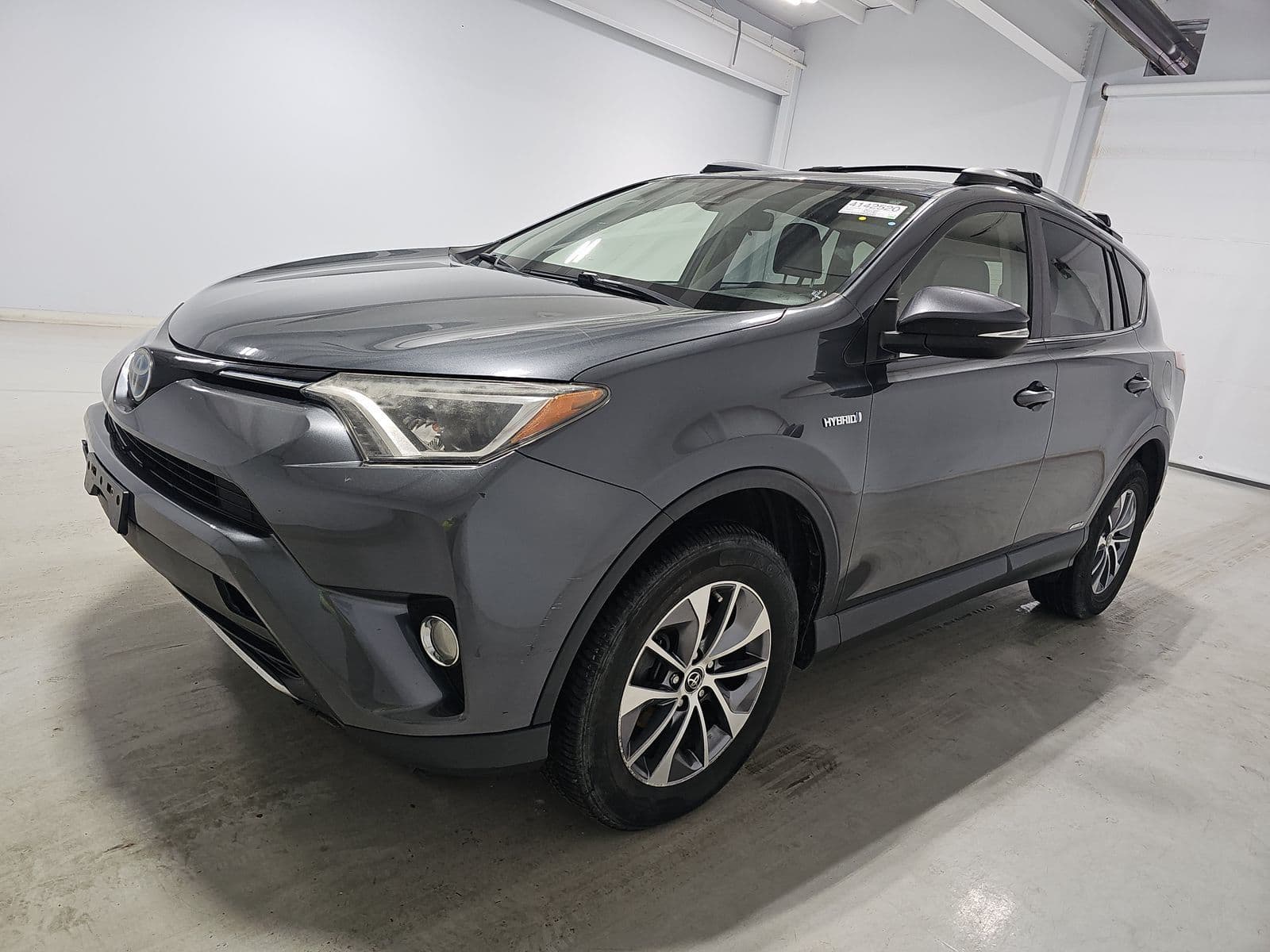 2017 TOYOTA RAV4 HYBRID XLE