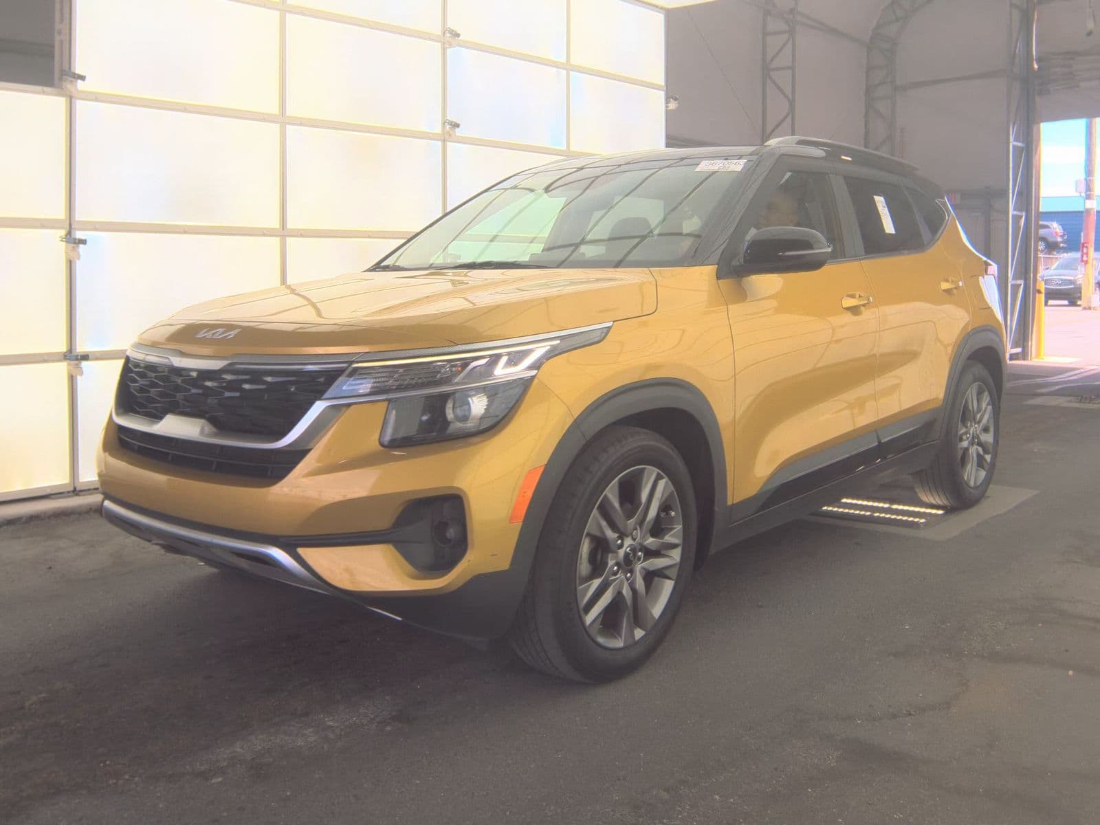 2022 KIA SELTOS S 1
