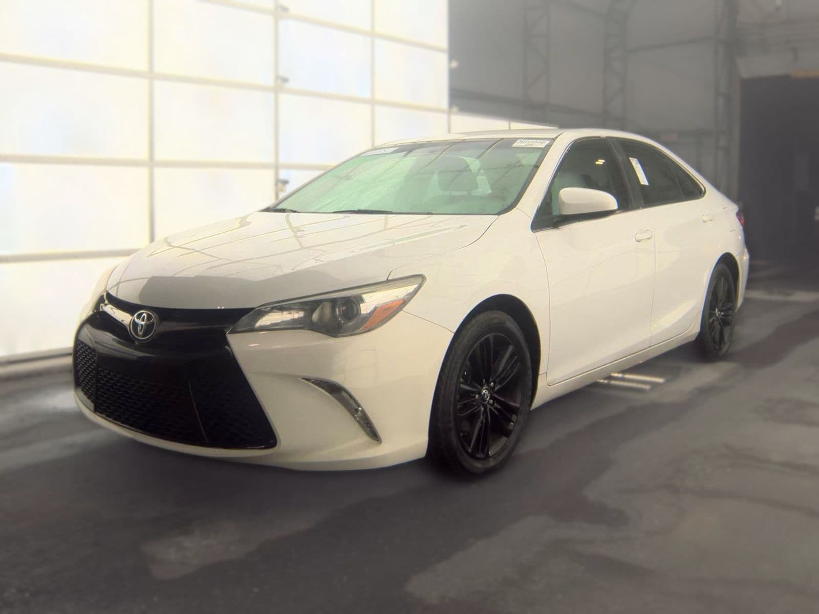 2017 TOYOTA CAMRY SE 1